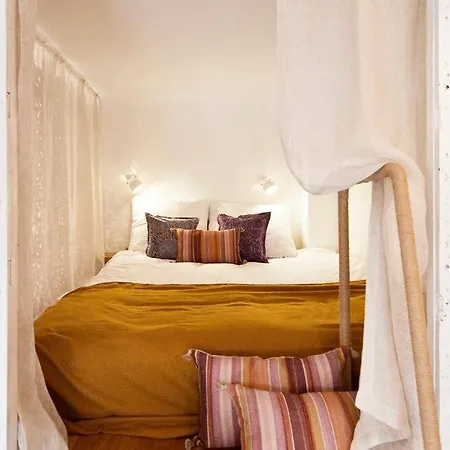 Bohemian Dream Peaceful Oasis Downtown *