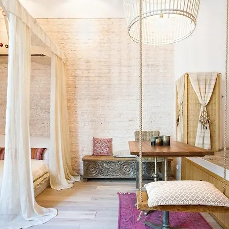 Bohemian Dream Peaceful Oasis Downtown *